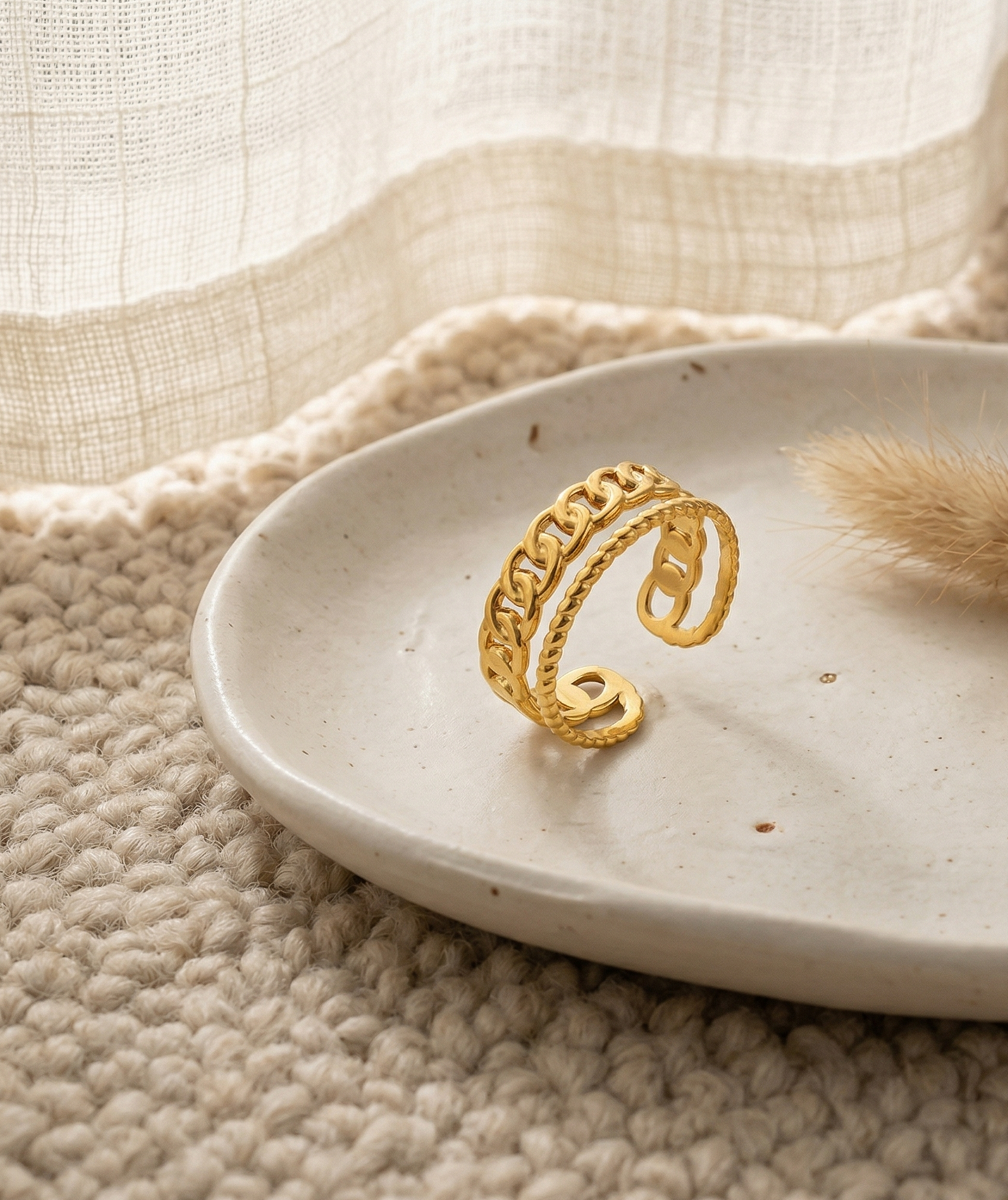 Minimalist Hollow Cut Open Ring