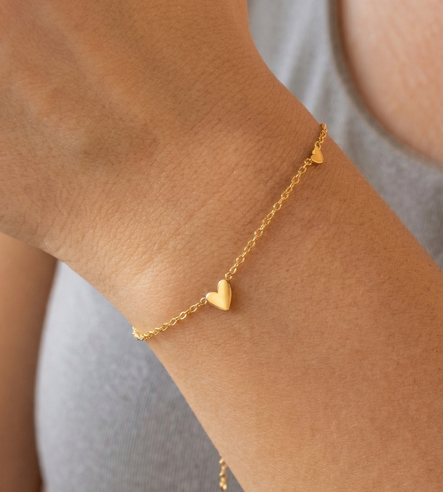 Dainty Heart Charm Bracelet