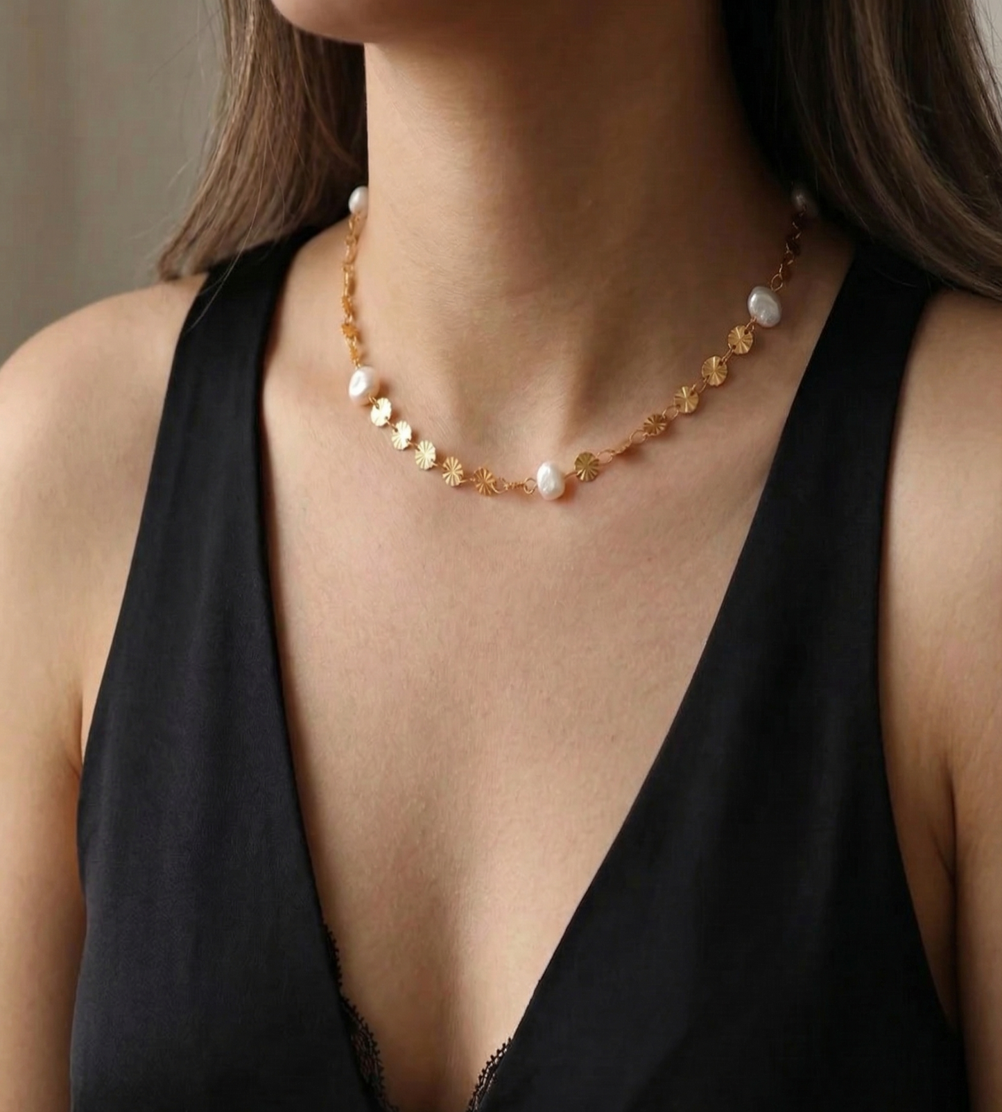 Dainty Snowflake Pearl Necklace
