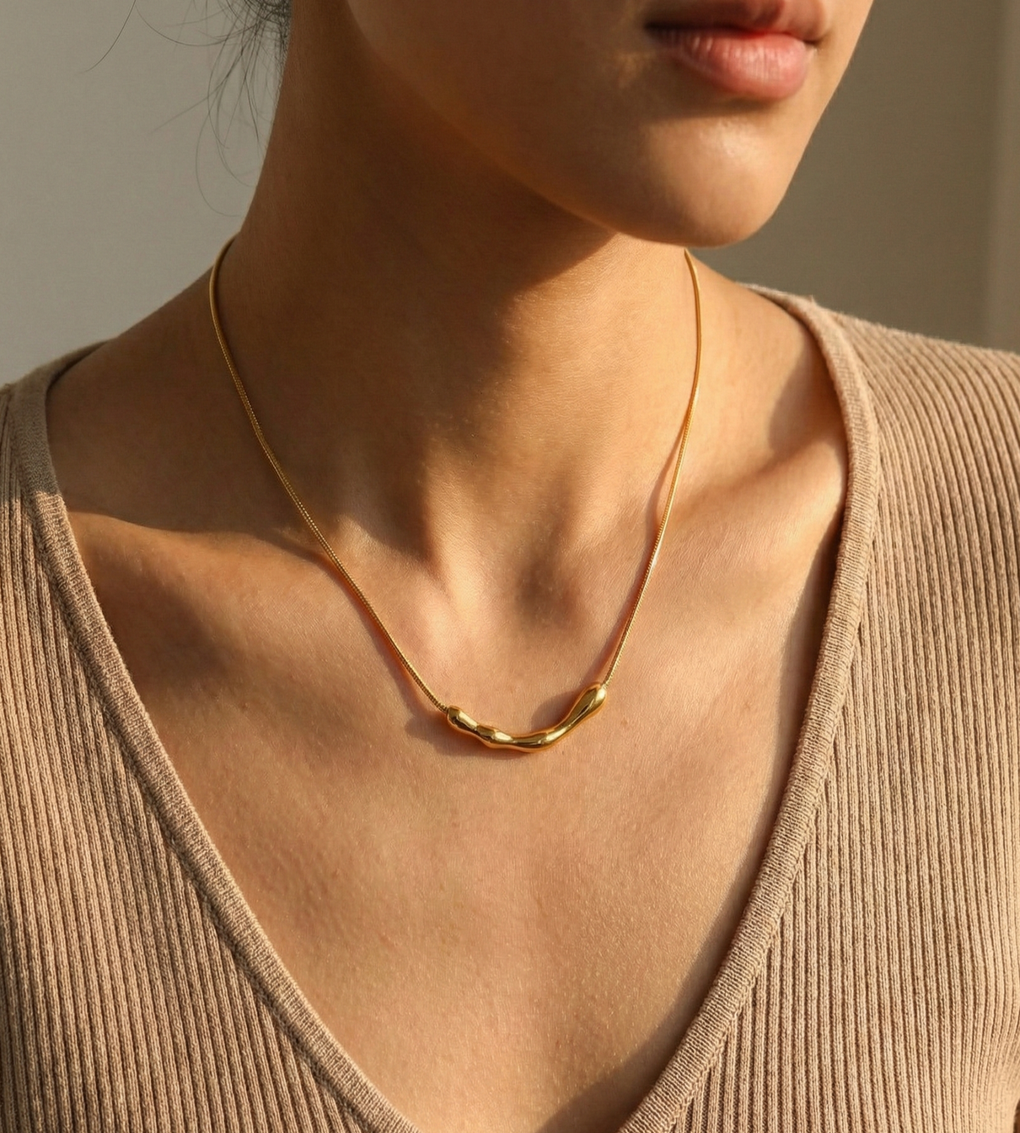 Abstract Wave Pendant Necklace