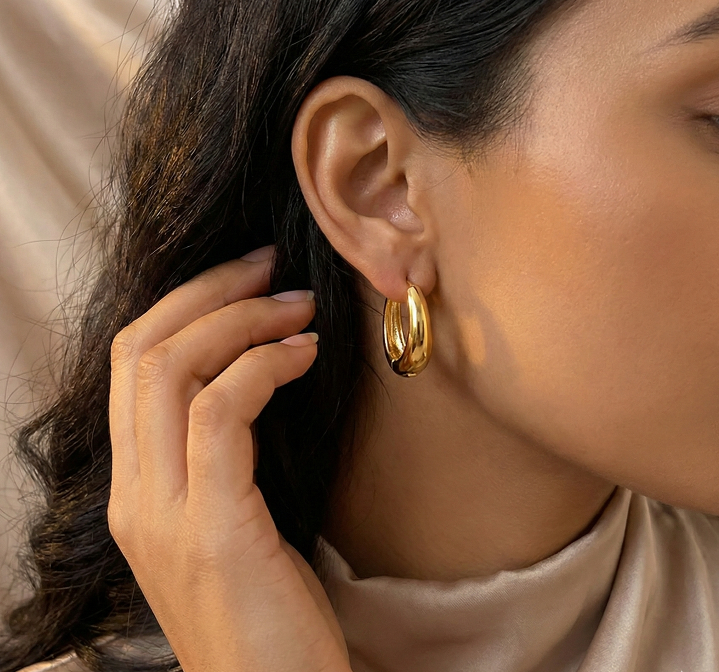 Bold Oval Anti-Tarnish Hoop Earrings