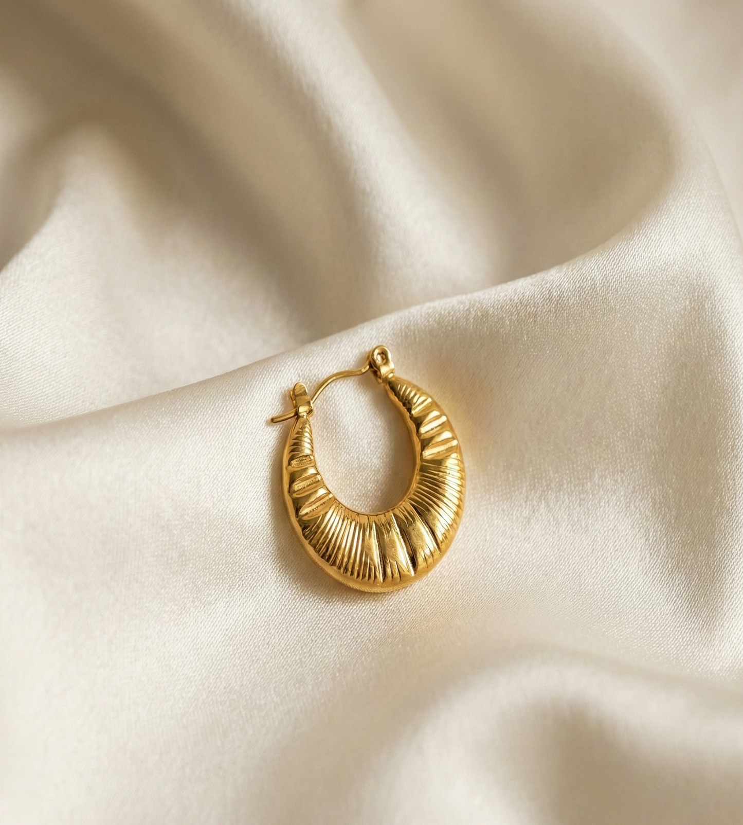 Retro Trend Fine Hoop Earrings